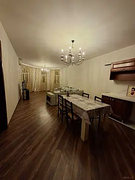 Kirayə verilir 4 otaqlı mənzil 120 m²