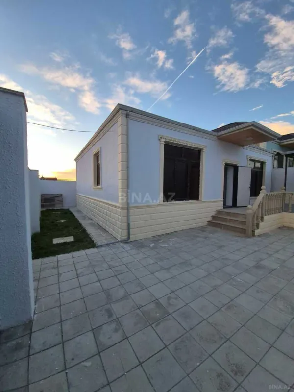 Satılır 3 otaqlı həyət evi 100 m²