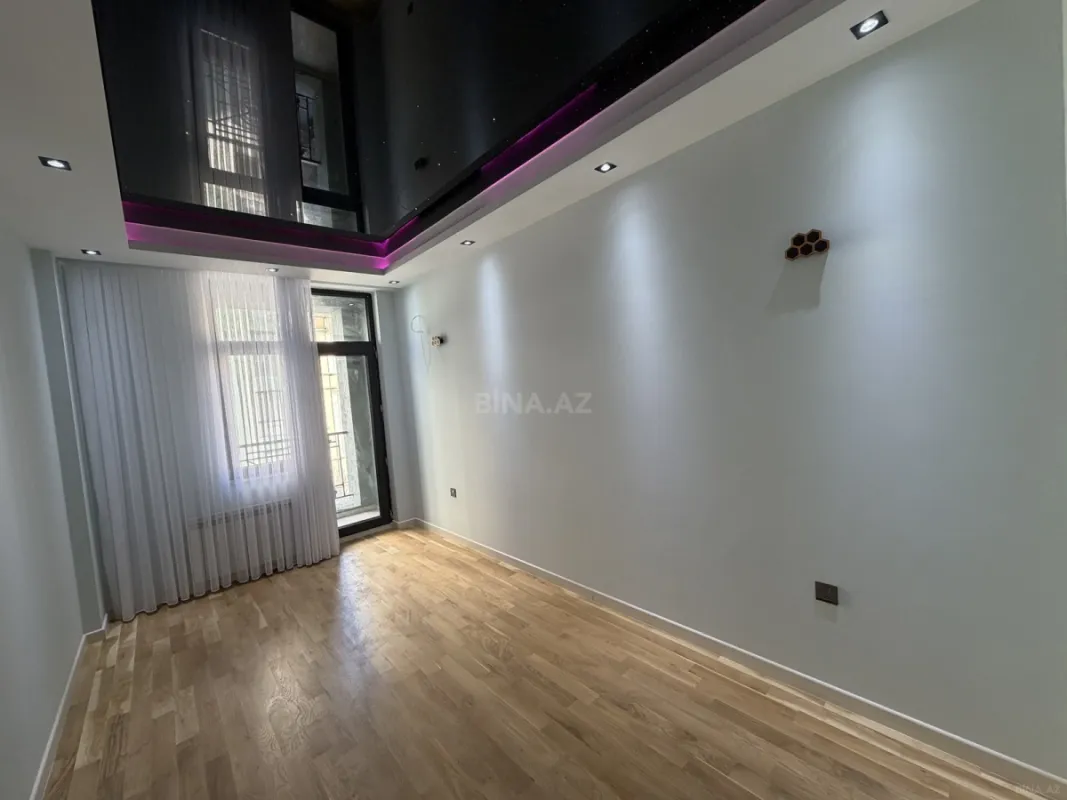 Satılır 3 otaqlı mənzil 142 m²