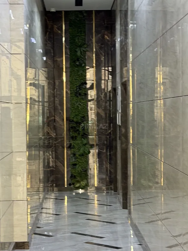 Satılır 3 otaqlı mənzil 142 m²