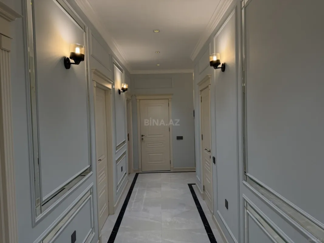 Satılır 3 otaqlı mənzil 142 m²