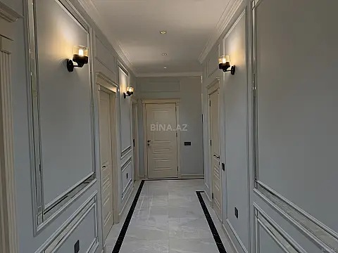 Satılır 3 otaqlı mənzil 142 m²