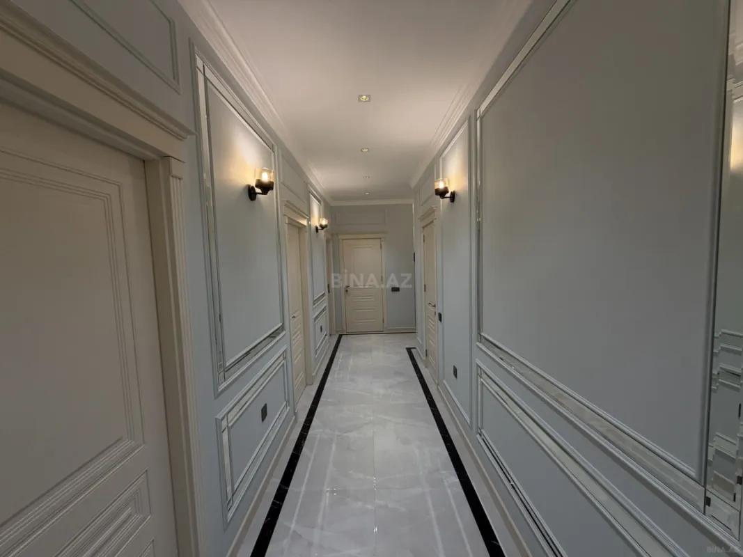 Satılır 3 otaqlı mənzil 142 m²