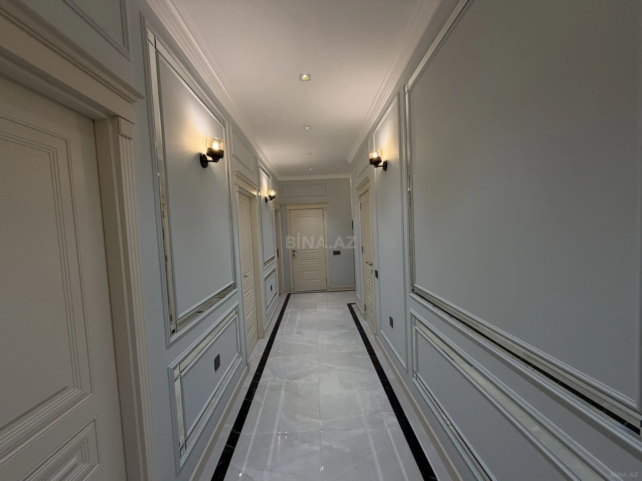 Satılır 3 otaqlı mənzil 142 m²