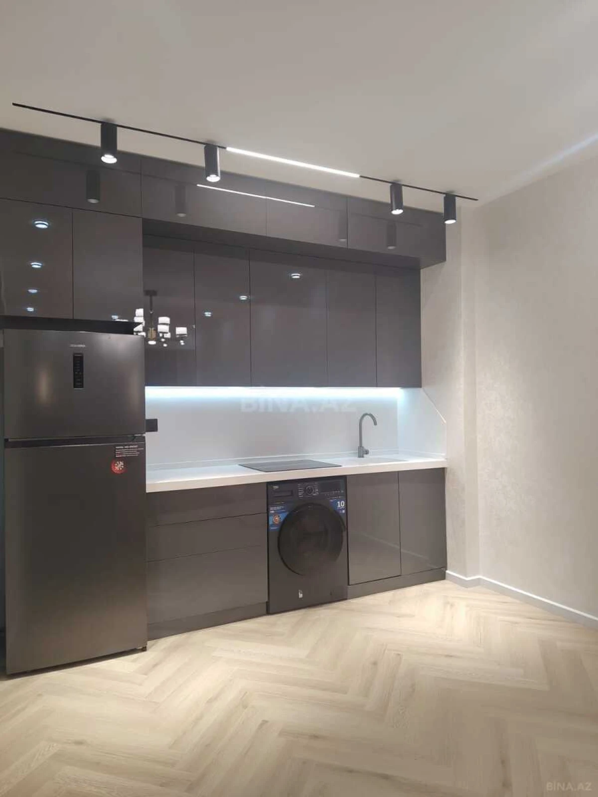 Satılır 2 otaqlı mənzil 66.2 m²