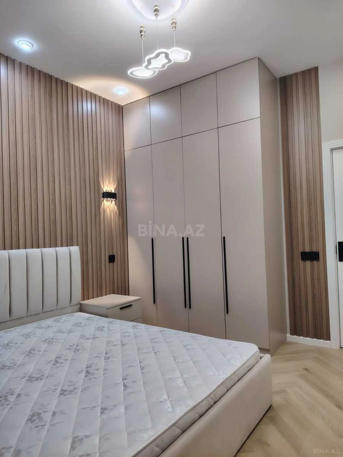 Satılır 2 otaqlı mənzil 66.2 m²