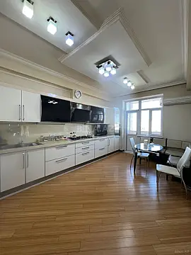 Satılır 3 otaqlı mənzil 138 m²