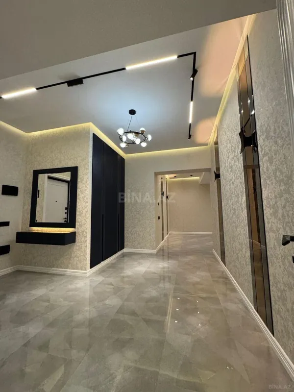 Satılır 4 otaqlı mənzil 170 m²