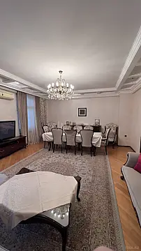 Satılır 4 otaqlı mənzil 160 m²