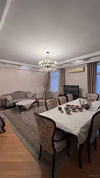 Satılır 4 otaqlı mənzil 160 m²