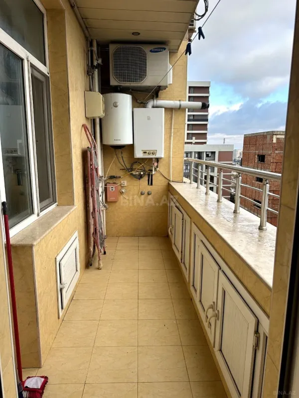 Satılır 3 otaqlı mənzil 124 m²