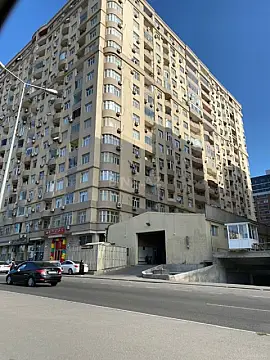 Satılır 3 otaqlı mənzil 124 m²