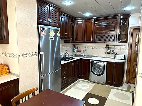Satılır 4 otaqlı mənzil 115 m²