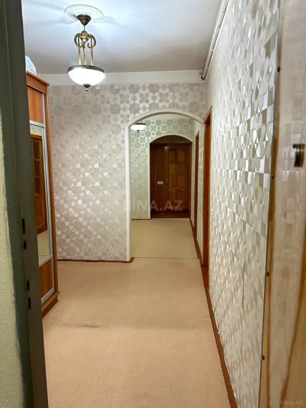 Satılır 4 otaqlı mənzil 115 m²