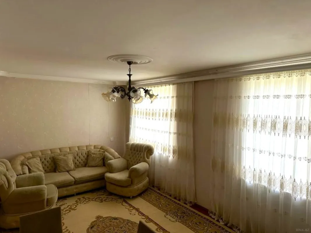 Satılır 4 otaqlı mənzil 115 m²