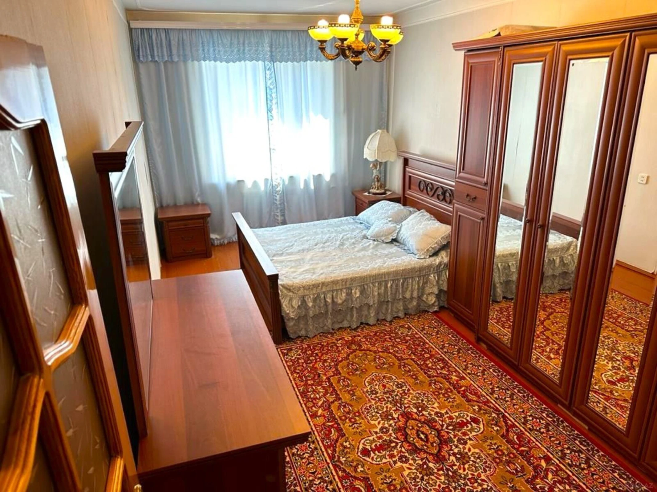Satılır 4 otaqlı mənzil 115 m²