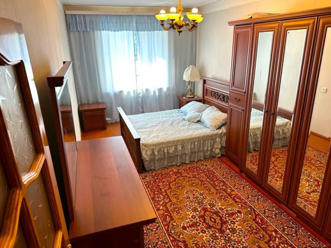 Satılır 4 otaqlı mənzil 115 m²