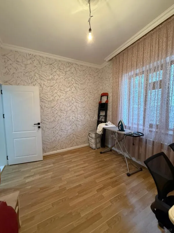 Satılır 4 otaqlı həyət evi 130 m²