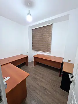 Kirayə verilir 3 otaqlı ofis 80 m²