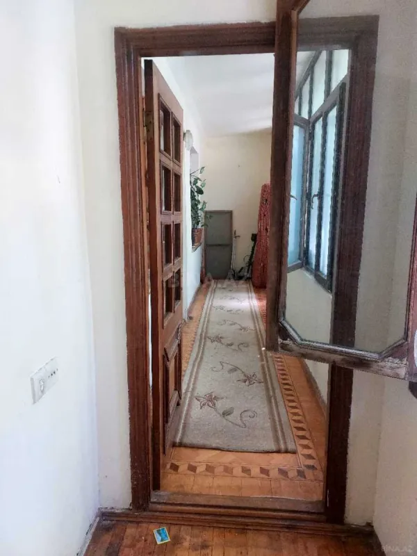 Satılır 4 otaqlı mənzil 120 m²