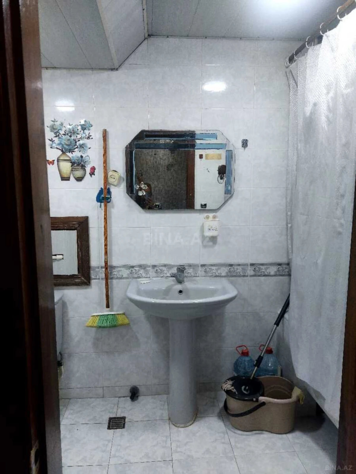Satılır 4 otaqlı mənzil 120 m²