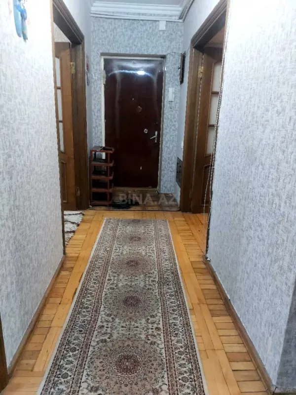 Satılır 4 otaqlı mənzil 120 m²