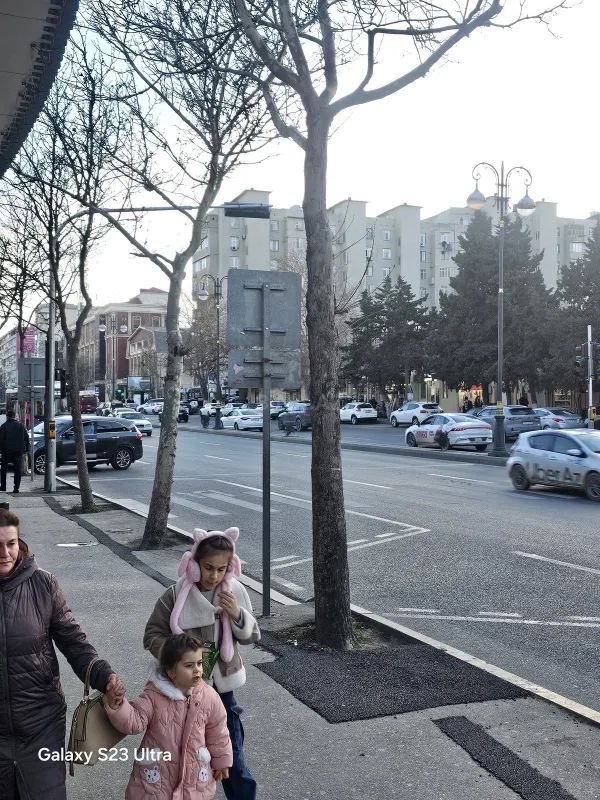 Satılır 4 otaqlı mənzil 120 m²