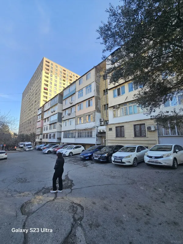 Satılır 4 otaqlı mənzil 120 m²