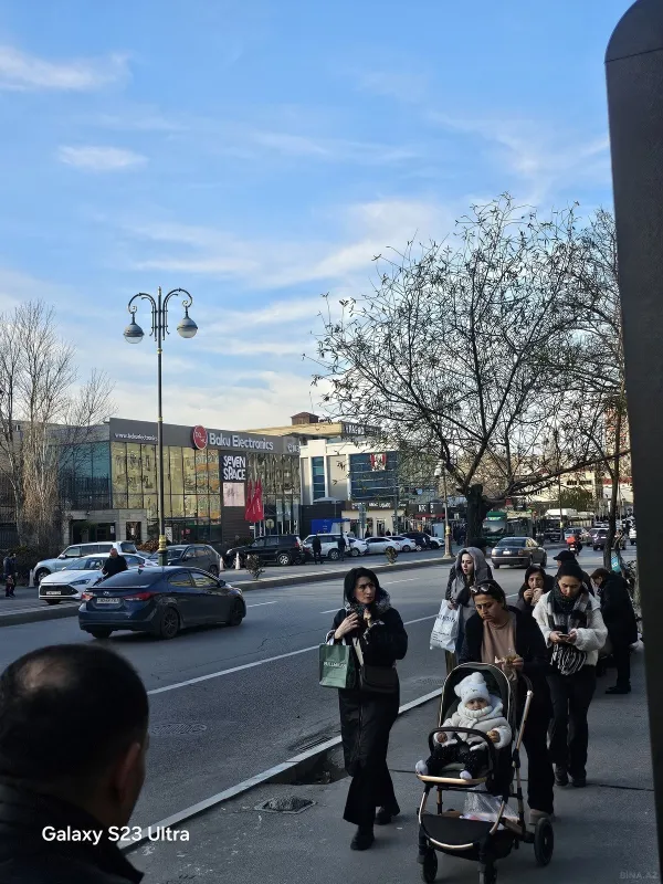 Satılır 4 otaqlı mənzil 120 m²