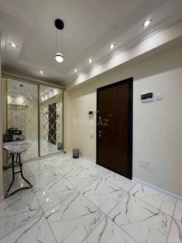 Kirayə verilir 2 otaqlı mənzil 72 m²