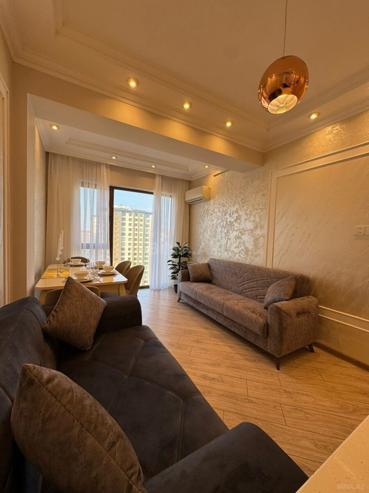 Kirayə verilir 2 otaqlı mənzil 72 m²