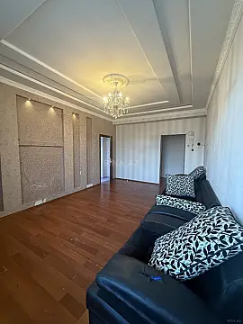 Kirayə verilir 2 otaqlı mənzil 90 m²