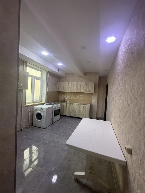 Kirayə verilir 2 otaqlı mənzil 90 m²