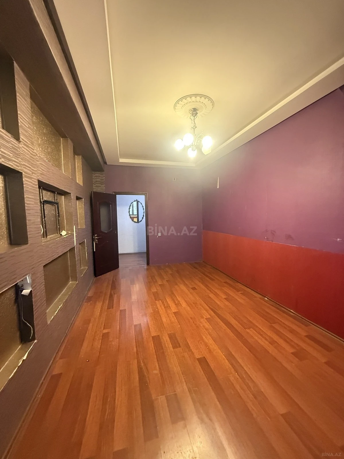 Kirayə verilir 2 otaqlı mənzil 90 m²