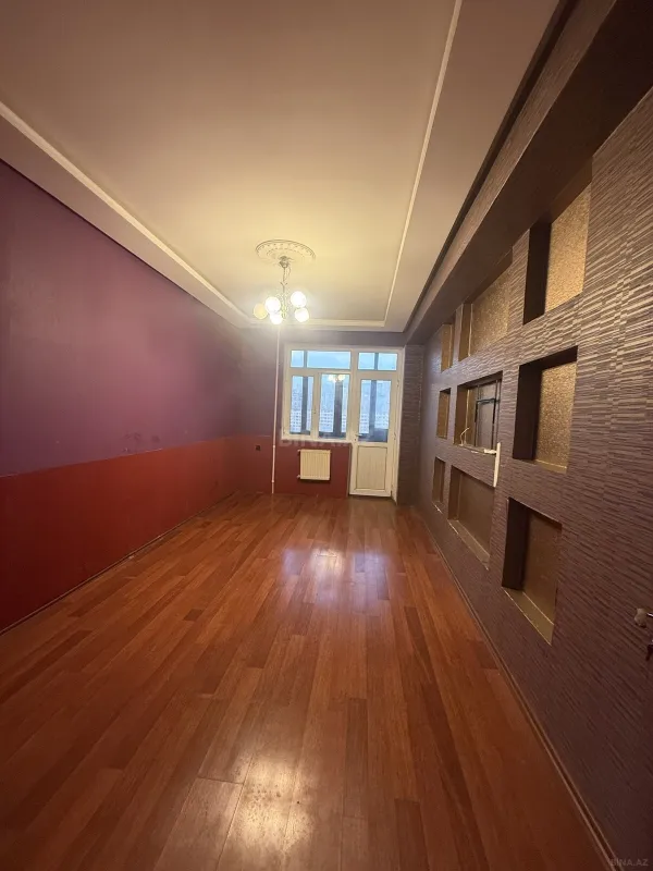 Kirayə verilir 2 otaqlı mənzil 90 m²