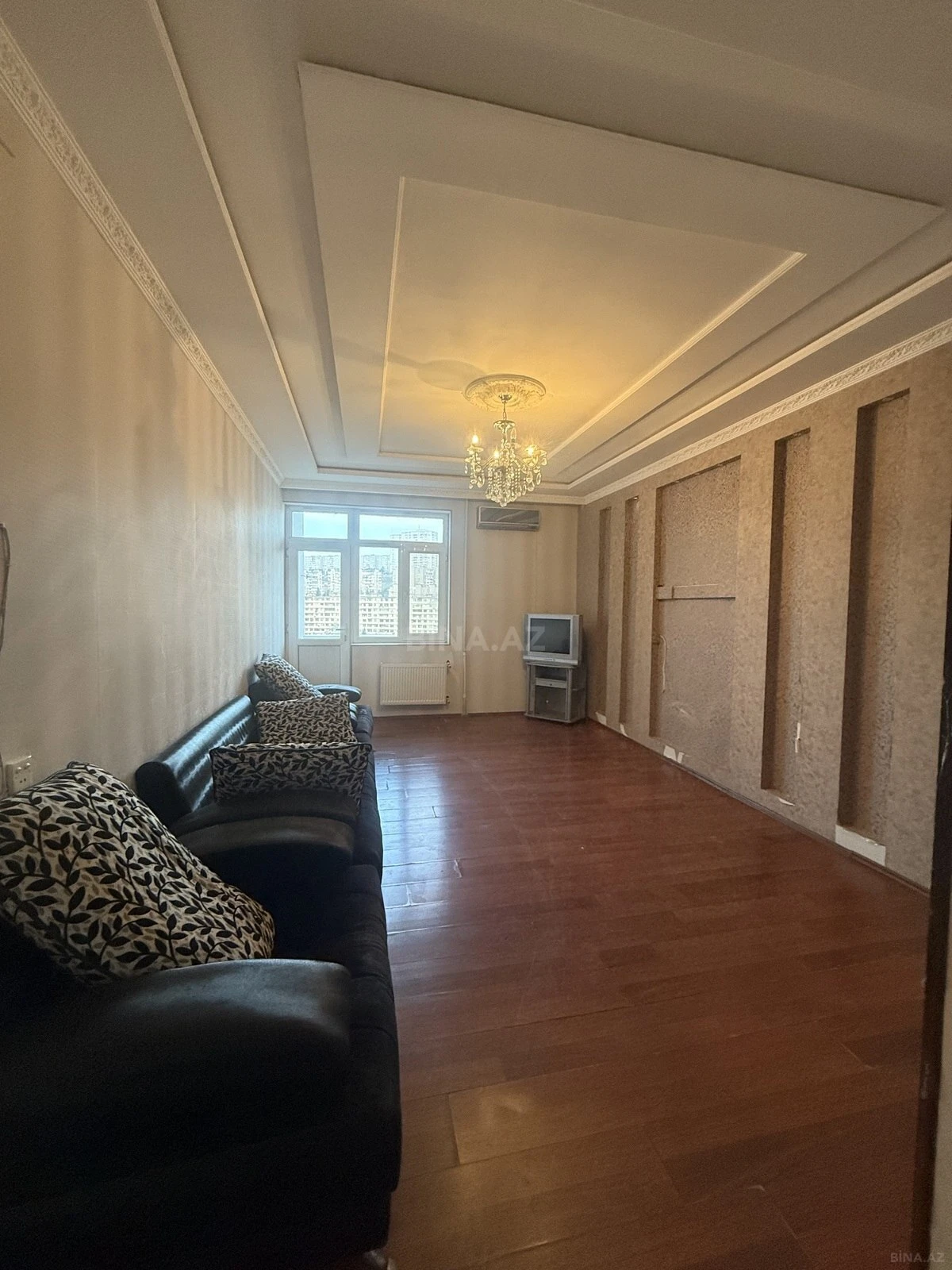 Kirayə verilir 2 otaqlı mənzil 90 m²