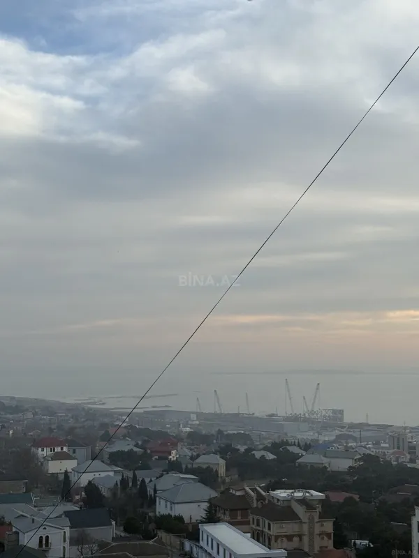 Kirayə verilir 2 otaqlı mənzil 90 m²