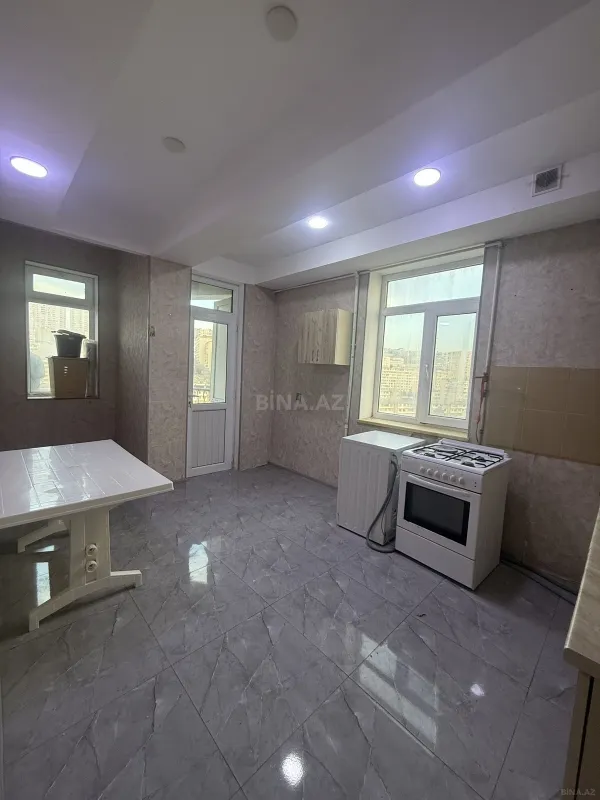Kirayə verilir 2 otaqlı mənzil 90 m²