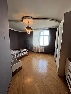 Satılır 3 otaqlı mənzil 140 m²