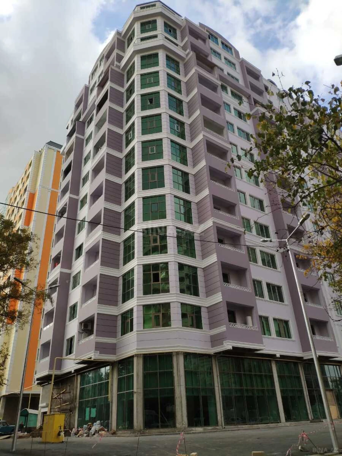 Satılır 4 otaqlı mənzil 170 m²