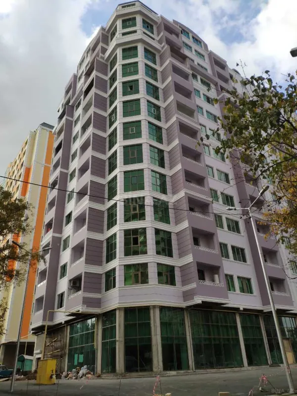 Satılır 4 otaqlı mənzil 170 m²