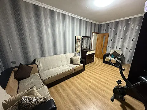 Satılır 3 otaqlı mənzil 70 m² — Bakı, Həzi Aslanov qəs. 3 otaq 70.00 m²