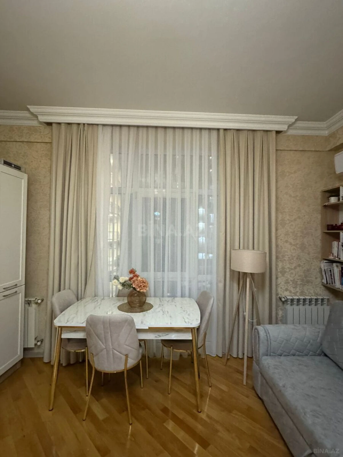 Satılır 2 otaqlı mənzil 90 m²