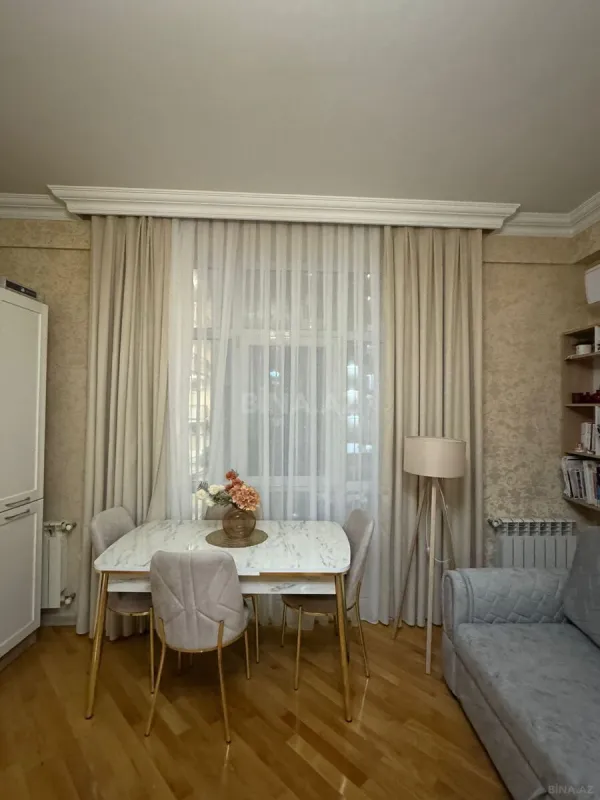 Satılır 2 otaqlı mənzil 90 m²