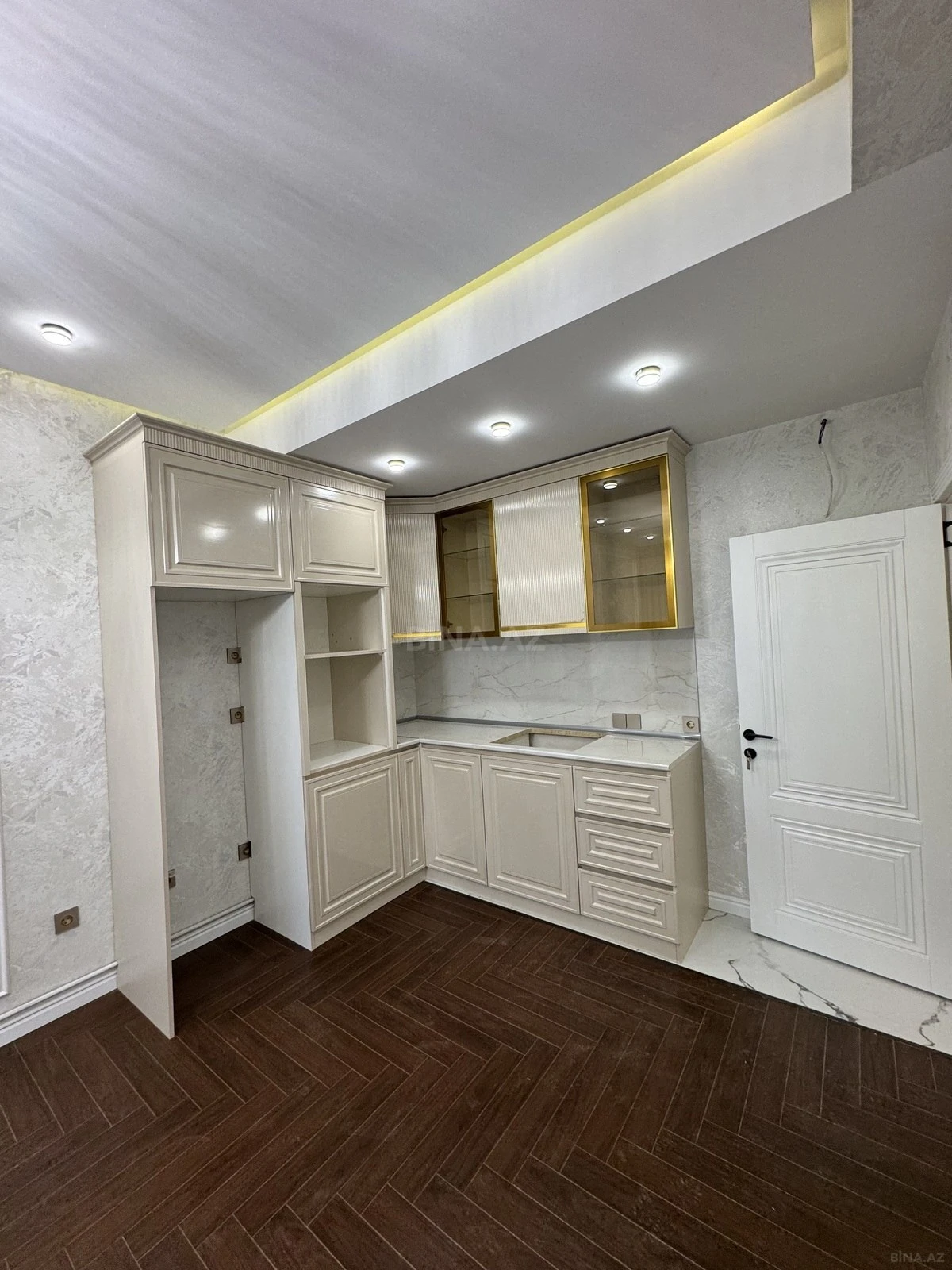 Satılır 2 otaqlı mənzil 66 m²