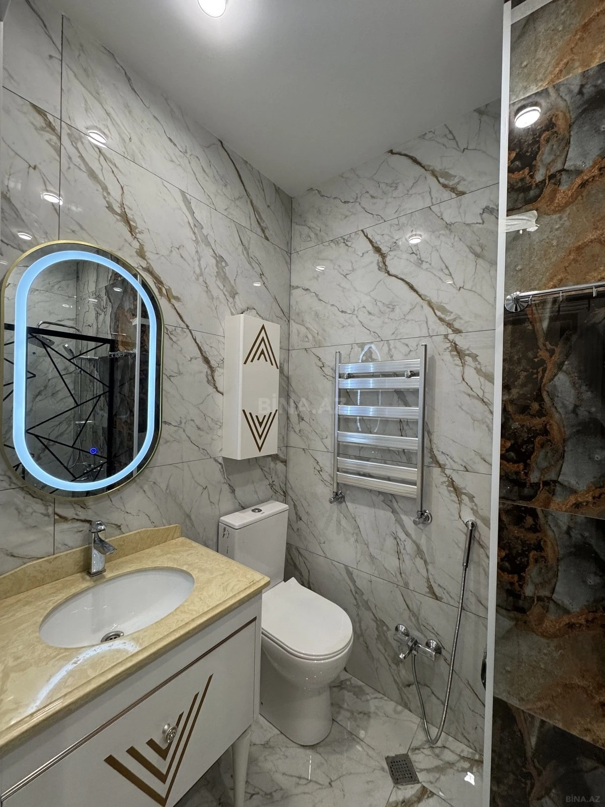 Satılır 2 otaqlı mənzil 66 m²