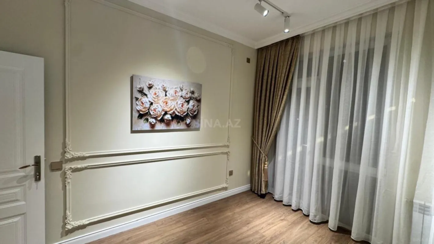 Satılır 2 otaqlı mənzil 80 m²