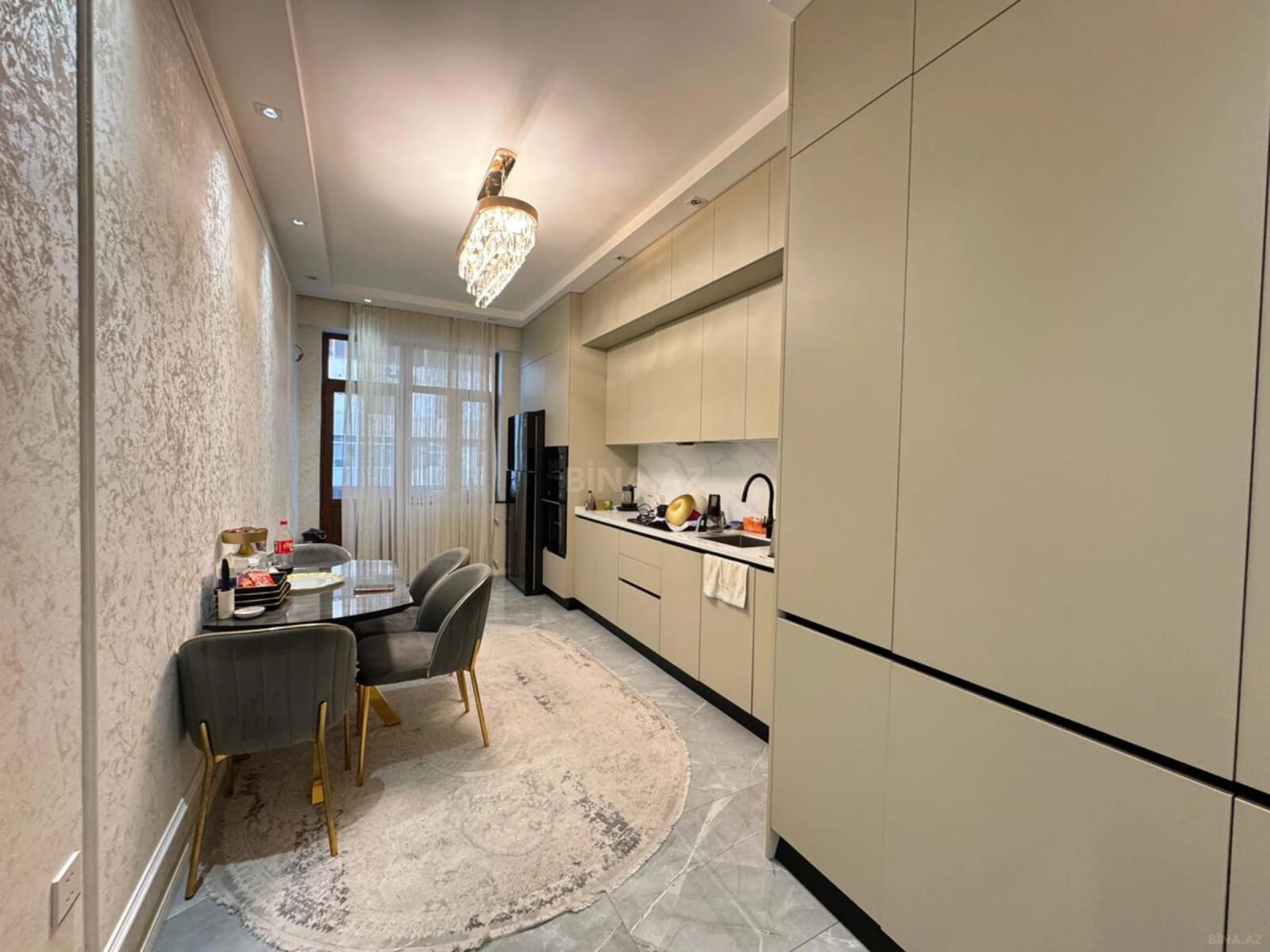 Satılır 3 otaqlı mənzil 107 m²