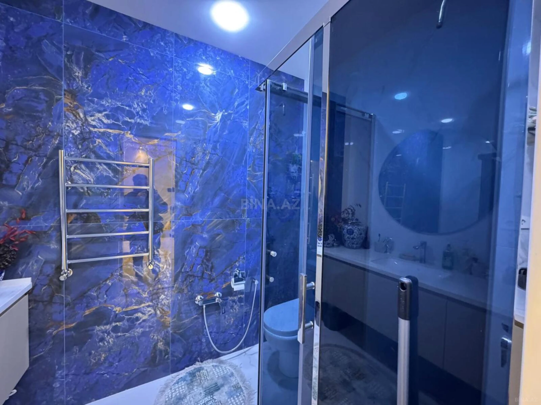 Satılır 3 otaqlı mənzil 107 m²