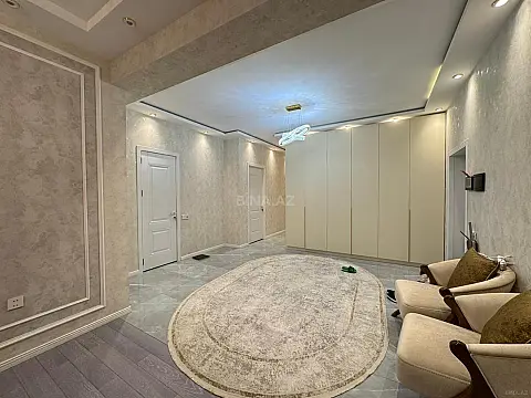 Satılır 3 otaqlı mənzil 107 m²